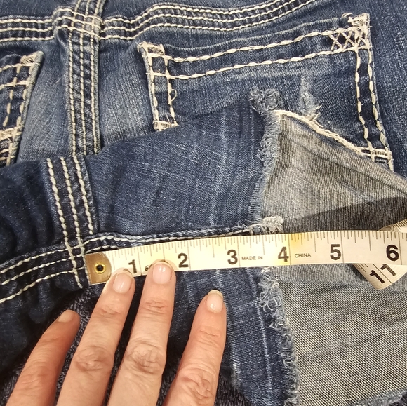 Shorts - Picture 8 of 8